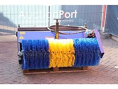 Meri Sweeping Attachment